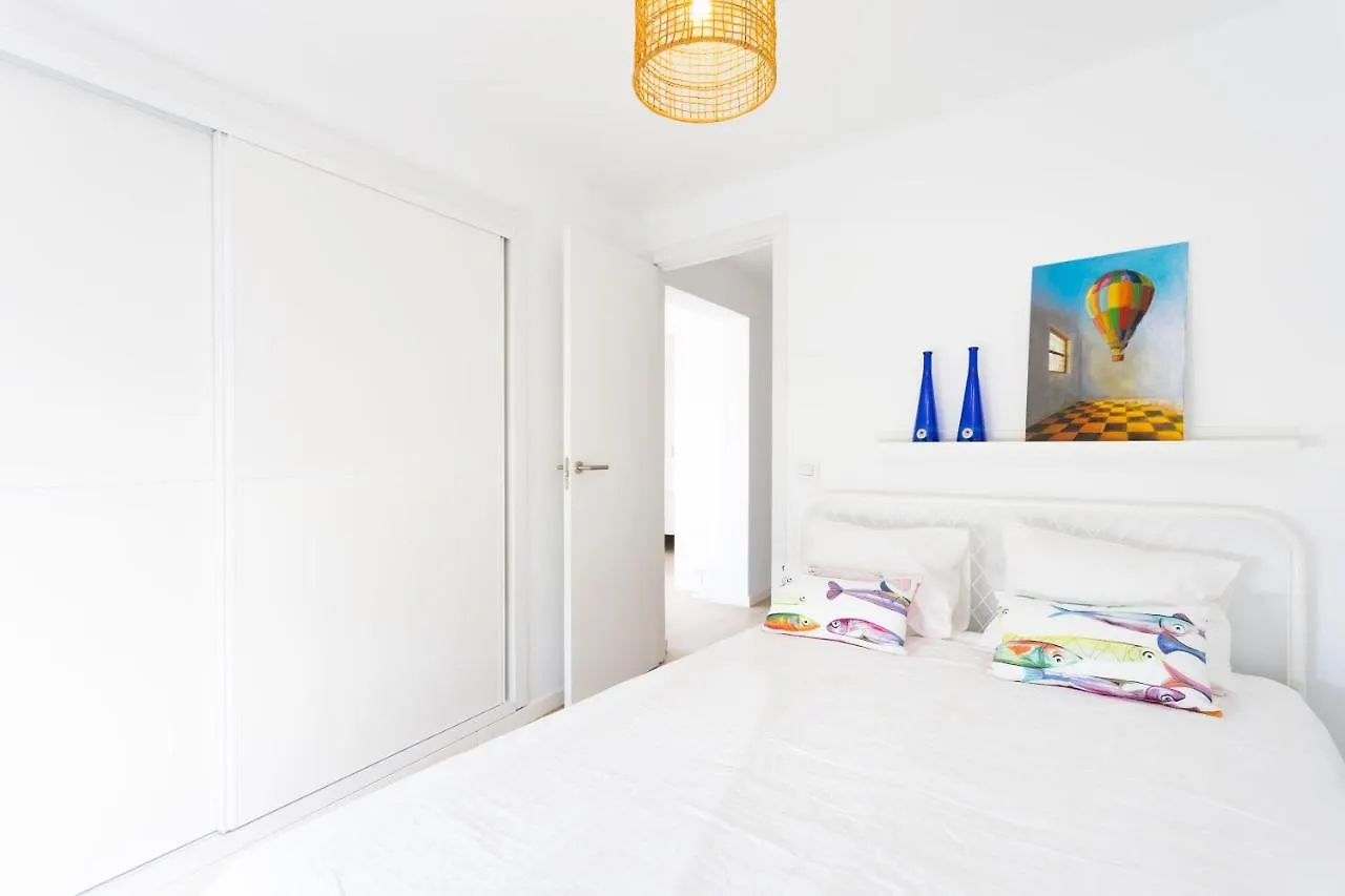Home2Book Beachfront Design&Views Los Cristianos ספרד